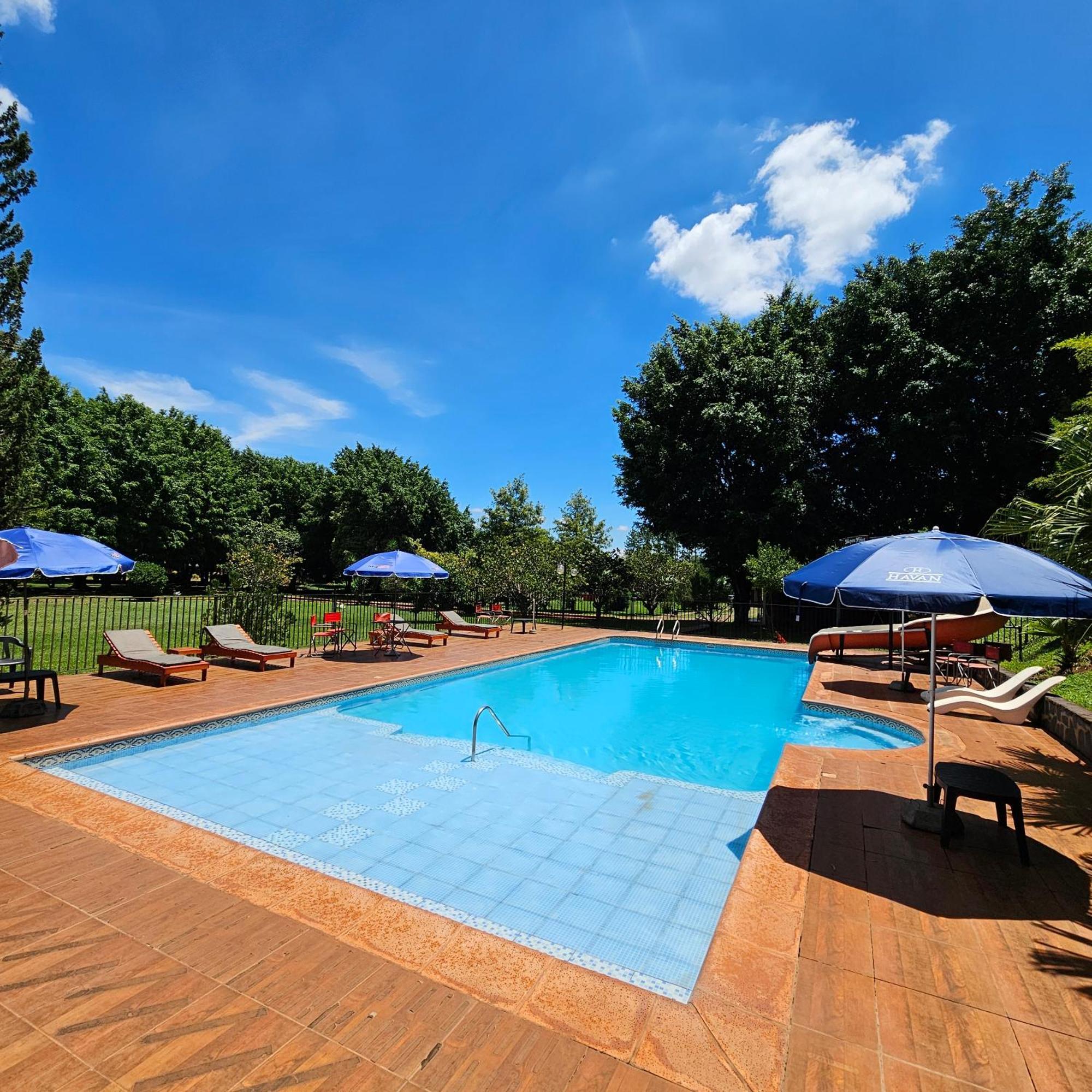 Cabanas El Refugio Del Mensu Puerto Iguazu Exterior photo
