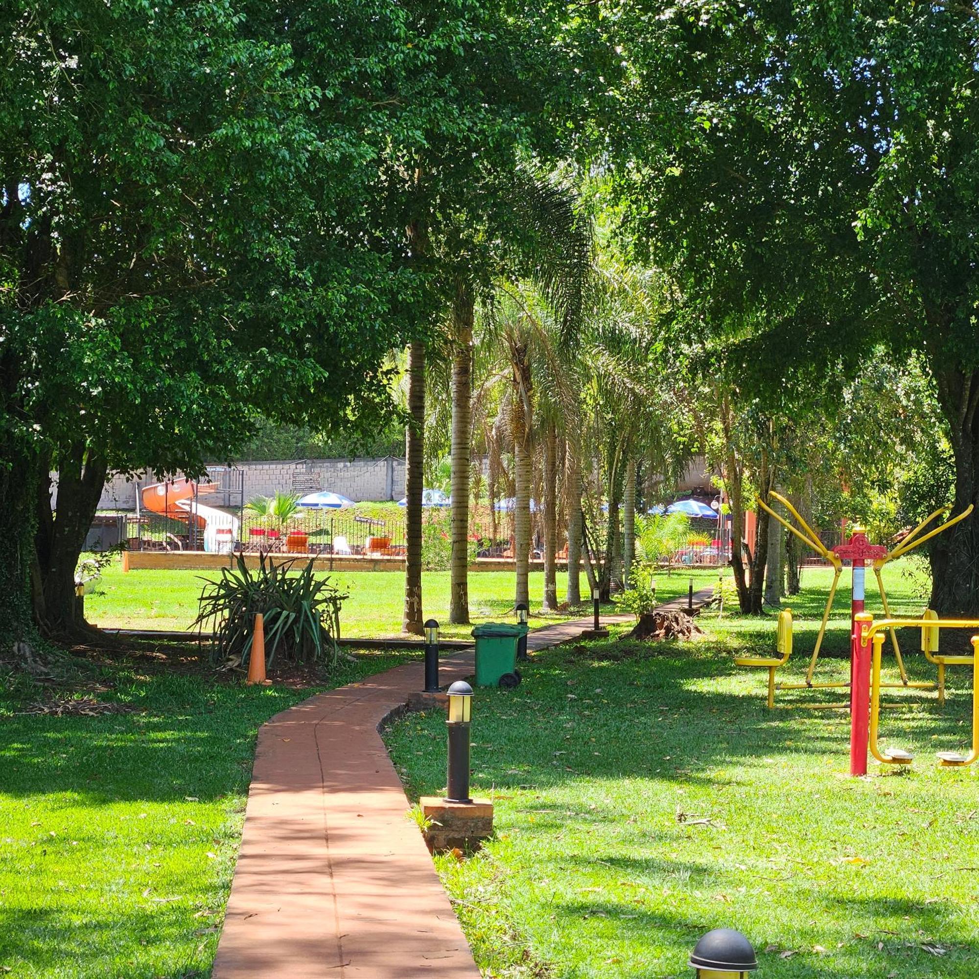 Cabanas El Refugio Del Mensu Puerto Iguazu Exterior photo