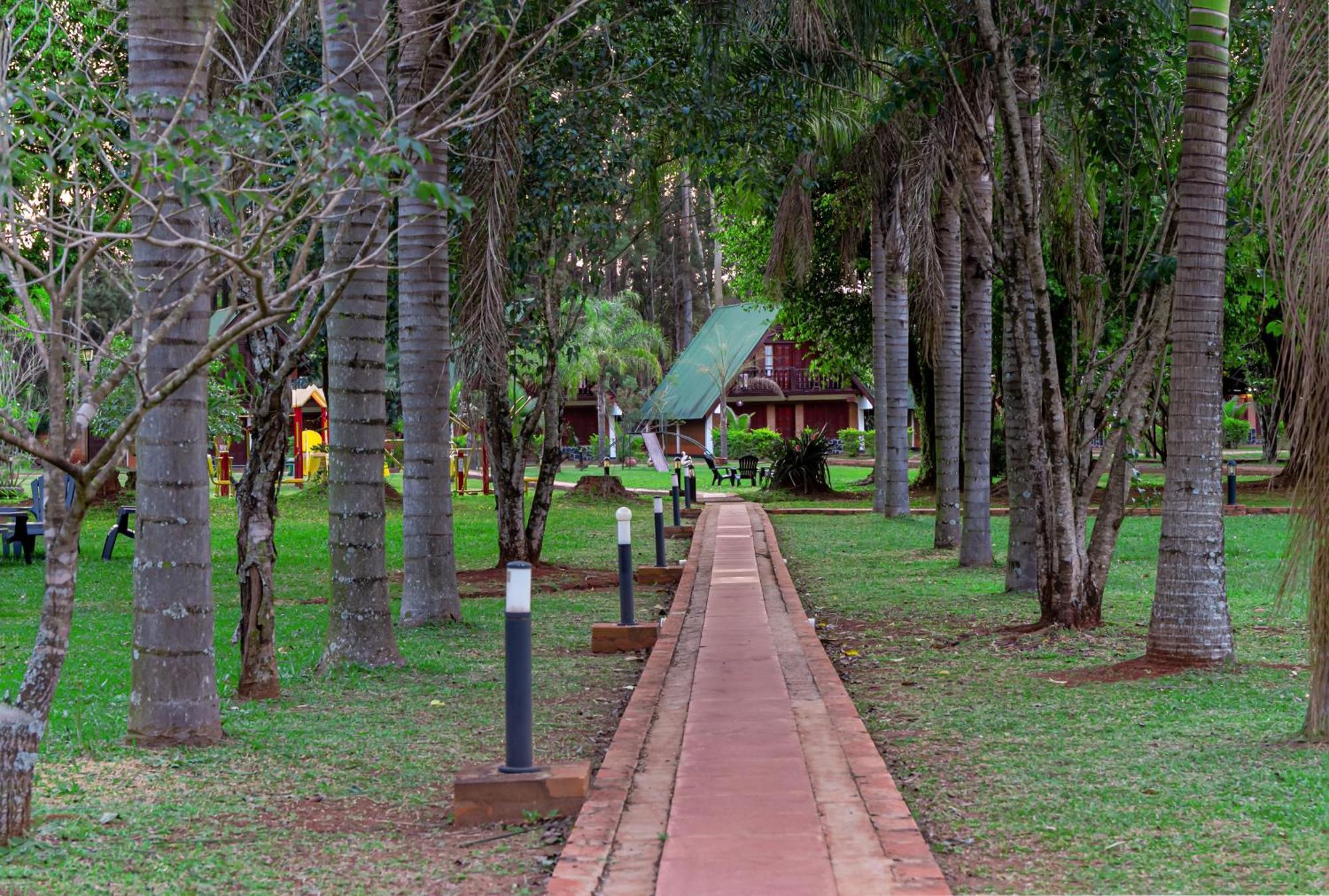 Cabanas El Refugio Del Mensu Puerto Iguazu Exterior photo