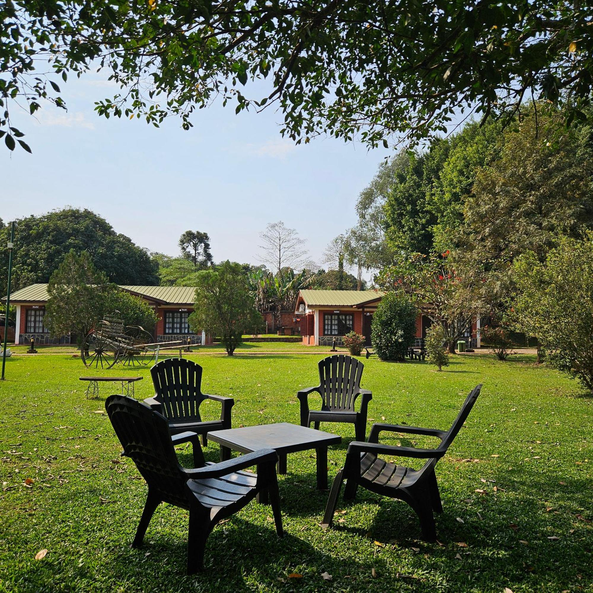 Cabanas El Refugio Del Mensu Puerto Iguazu Exterior photo
