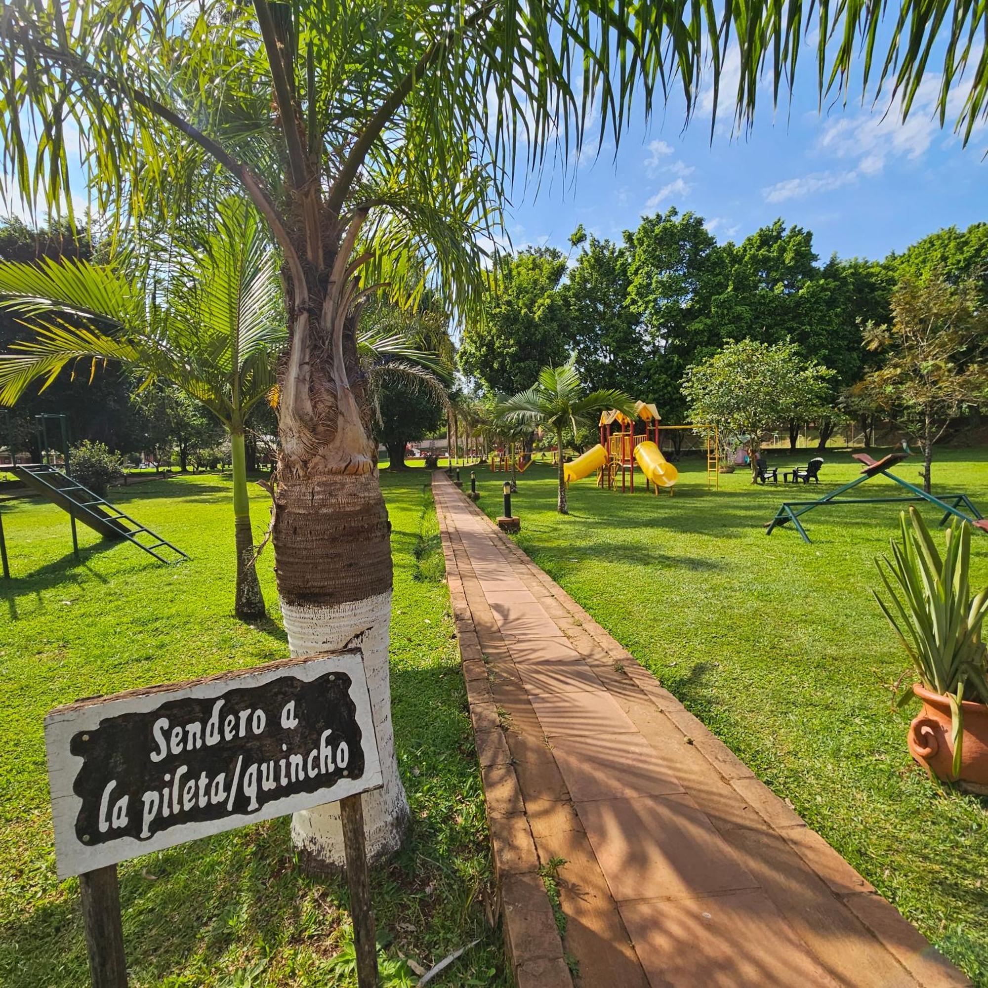 Cabanas El Refugio Del Mensu Puerto Iguazu Exterior photo