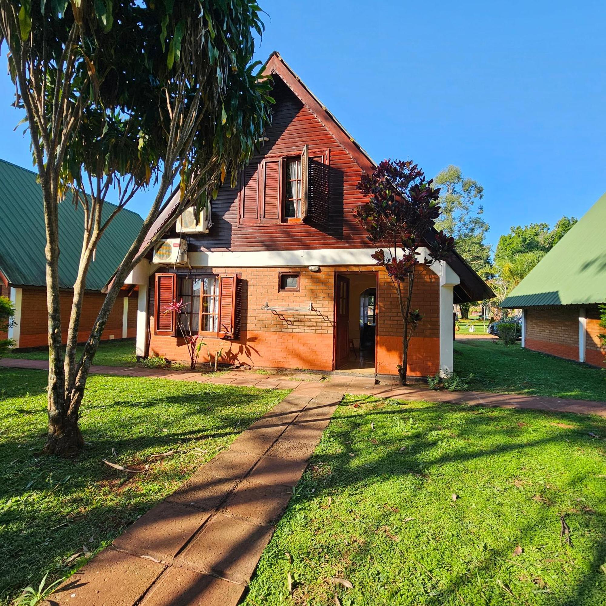 Cabanas El Refugio Del Mensu Puerto Iguazu Exterior photo